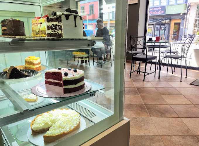 Fotografia tomada fuera de Mamá Cakes café - Tienda de postres en As Pontes de García Rodríguez, A Coruña