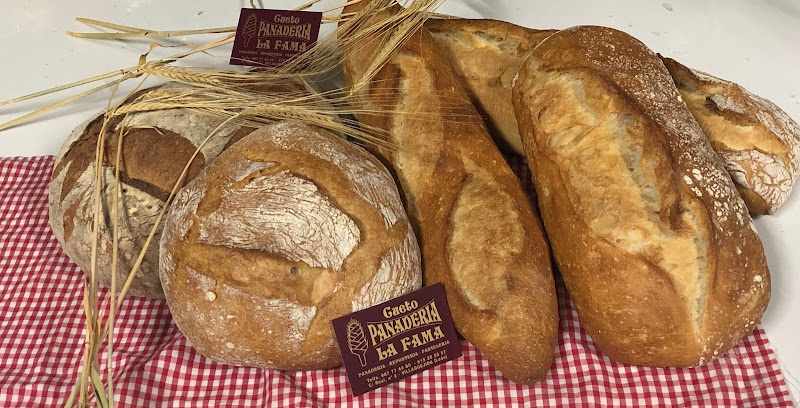 Fotografia tomada fuera de Panadería Cueto - Panadería en Villaquejida, León