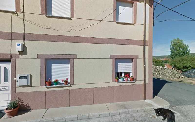 Fotografia tomada fuera de Panificadora Fledelso - Panadería en Campo y Santibáñez, León