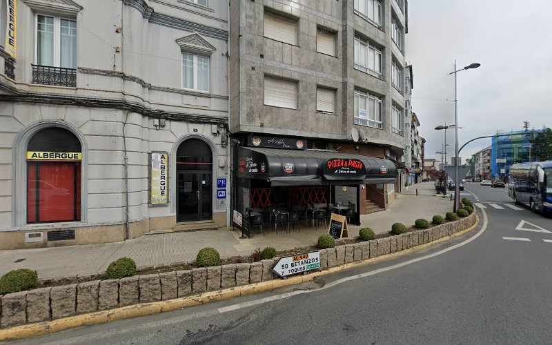 Fotografia tomada fuera de Panadería Gómez E Hijos - Panadería en Melide, A Coruña