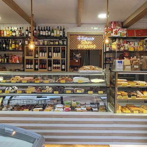 Fotografia tomada fuera de Horno San Marcos - Panadería en Sevilla, Sevilla