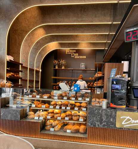 Fotografia tomada fuera de Domi Vélez Bakery - Panadería en Sevilla, Sevilla