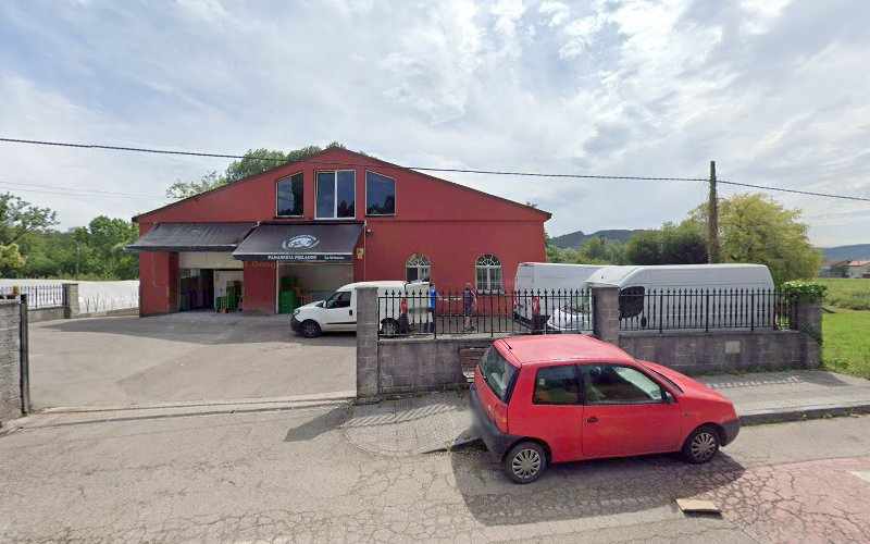 Fotografia tomada fuera de Panadería Piélagos - Panadería en Barcenilla, Cantabria