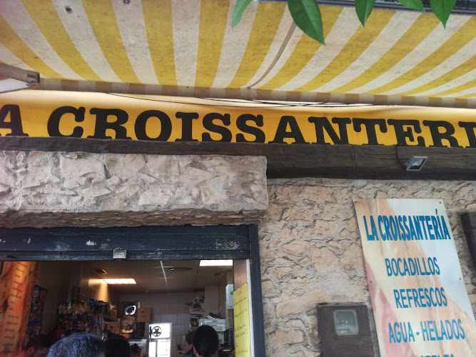 Fotografia tomada fuera de Pastelería La Croissanteria - Pastelería en Sevilla, Sevilla