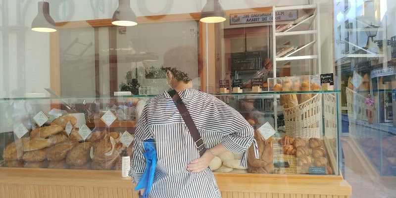 Fotografia tomada fuera de Biga Panaderia - Comercio en Sevilla, Sevilla