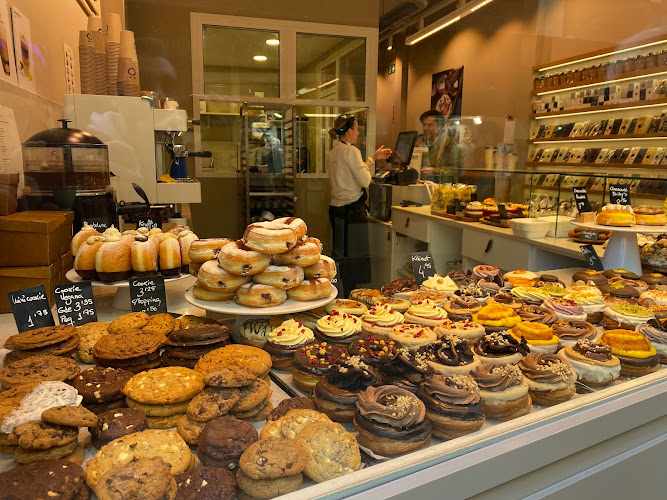 Fotografia tomada fuera de chök - Sevilla - Pastelería en Sevilla, Sevilla