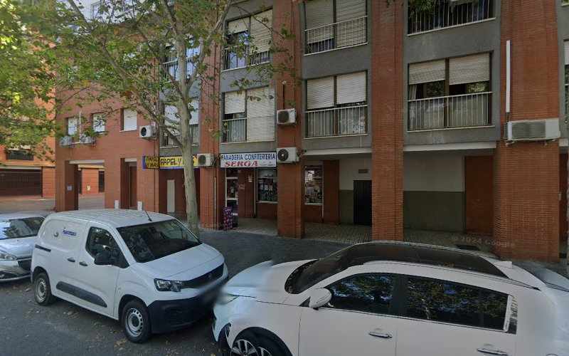 Fotografia tomada fuera de Panaderia Confiteria Serga - Panadería en Sevilla, Sevilla