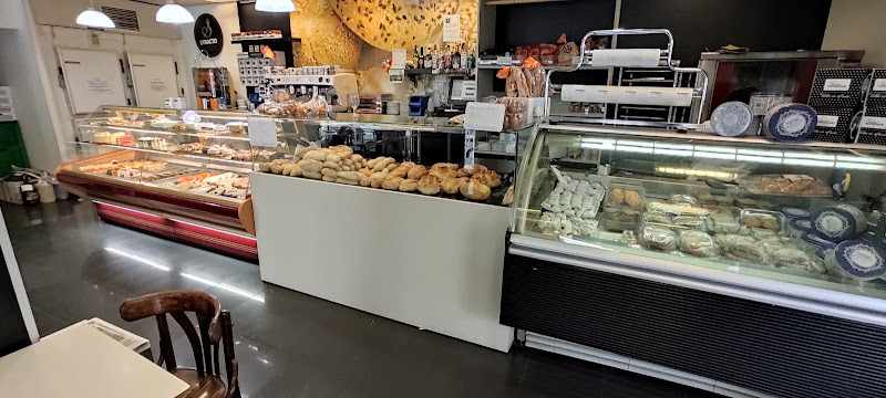 Fotografia tomada fuera de Horno Nueva Florida - Panadería en Sevilla, Sevilla