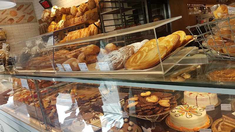 Fotografia tomada fuera de Cafetería Pastelería La Canasta - Cafetería en Sevilla, Sevilla