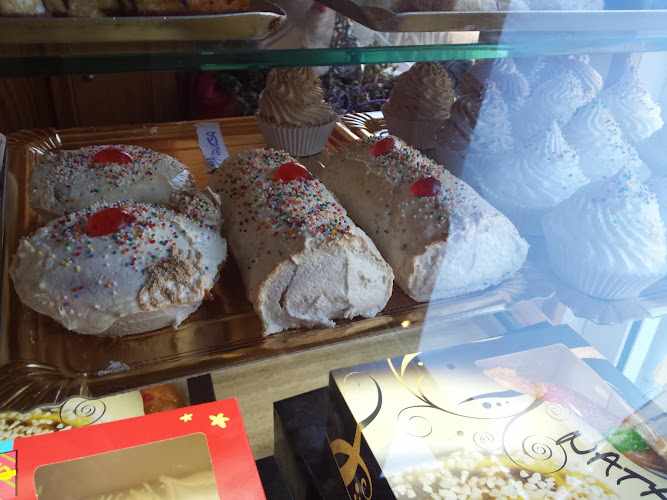 Fotografia tomada fuera de PANADERÍA PASTELERÍA AVENIDA. - Panadería en Navarrés, Valencia