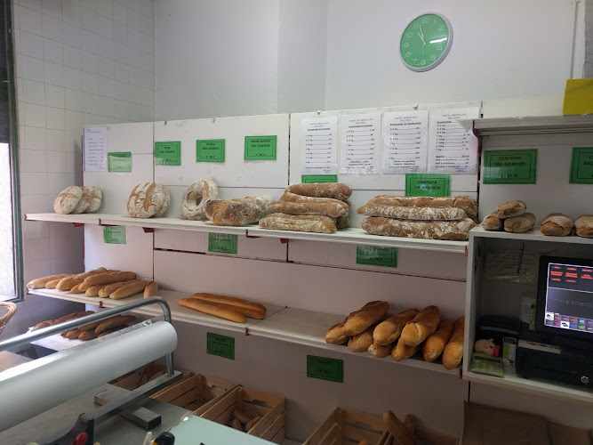 Fotografia tomada fuera de Panadería curras cid s.l - Panadería en Allariz, Orense