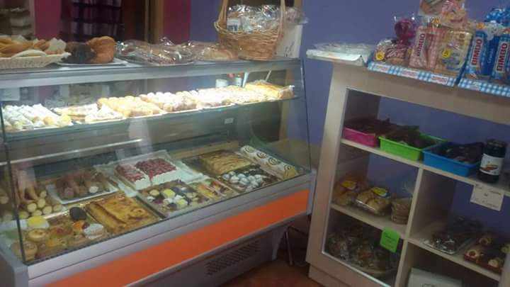 Fotografia tomada fuera de Panadería y frutería 7 Días - Panadería en Ourense, Orense