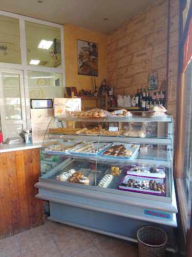 Fotografia tomada fuera de Pastelería Obrador Arte – Sano - Pastelería en Nava de la Asunción, Segovia