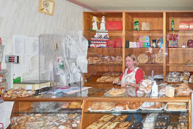 Fotografia tomada fuera de Panadería Manuela Cano Alarcón - Panadería en Riópar, Albacete