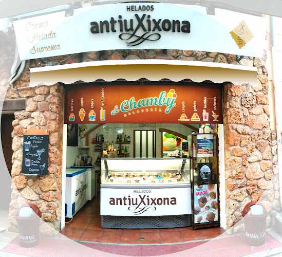 Fotografia tomada fuera de Heladeria El Chamby - Heladería en Riópar, Albacete