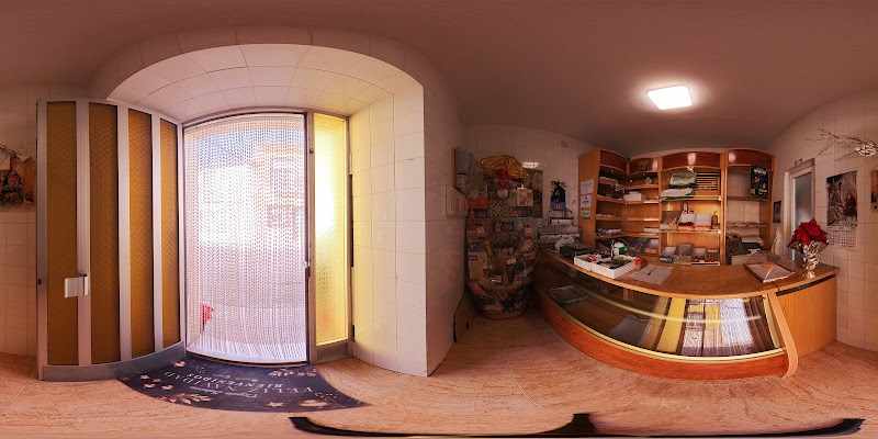 Fotografia tomada fuera de Panadería Hermanos Carpio - Panadería en Salar, Granada