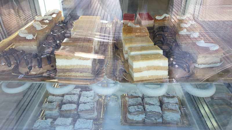 Fotografia tomada fuera de Cafeteria Panaderia Pizzería Domingo - Panadería en Port de Sagunt, Valencia