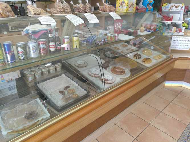 Fotografia tomada fuera de Panadería Un Rinconcito del Mundo - Panadería en La Nucia, Alicante