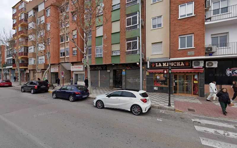 Fotografia tomada fuera de Panadería La Mancha Sl - Panadería en Albacete, Albacete