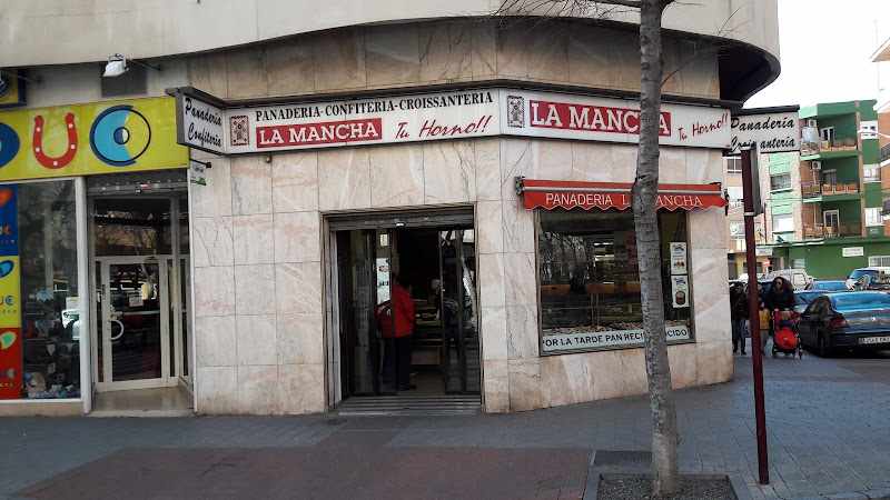 Fotografia tomada fuera de Panadería Confitería LA MANCHA. - Panadería en Albacete, Albacete
