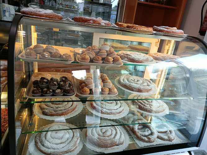 Fotografia tomada fuera de Forn Can Joan Serra - Panadería en Alcúdia, Baleares
