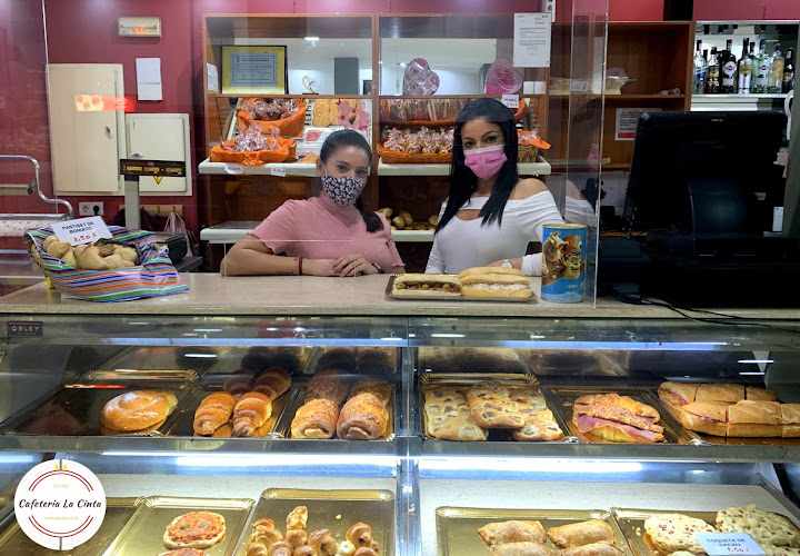 Fotografia tomada fuera de Cafeteria La Cínta - Botiga en L'Alcúdia, Valencia