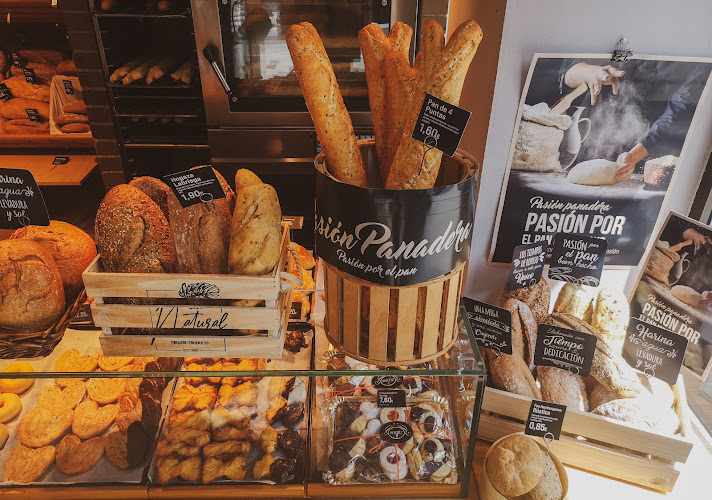 Fotografia tomada fuera de Panaderia Tahona - Okindegia en Irun, Guipúzcoa