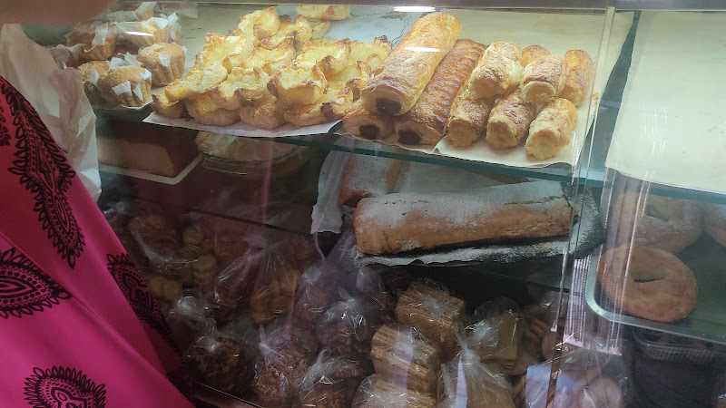 Fotografia tomada fuera de Panadería Paco - Panadería en Jacarilla, Alicante