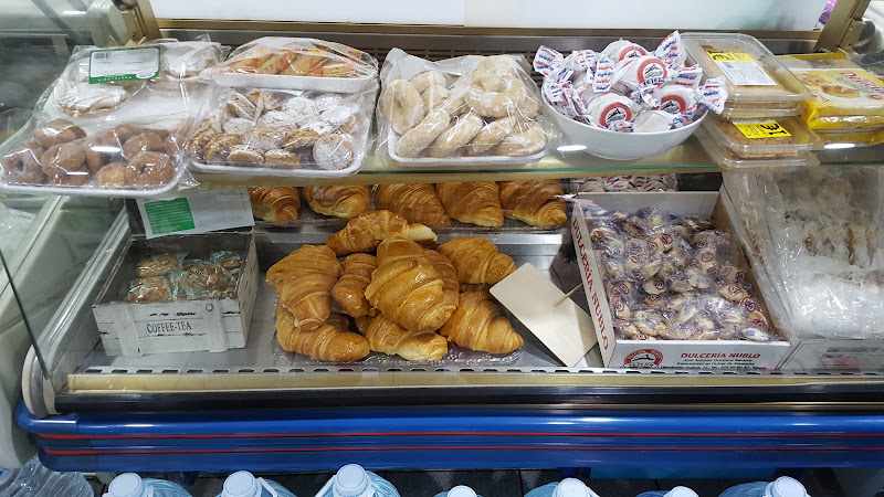Fotografia tomada fuera de Panadería Faycanes - Panadería en Telde, Las Palmas