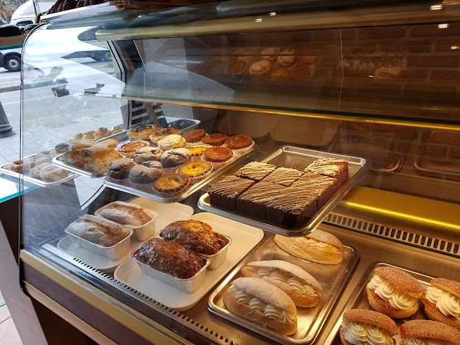 Fotografia tomada fuera de Gariona - Panadería en Lazkao, Guipúzcoa