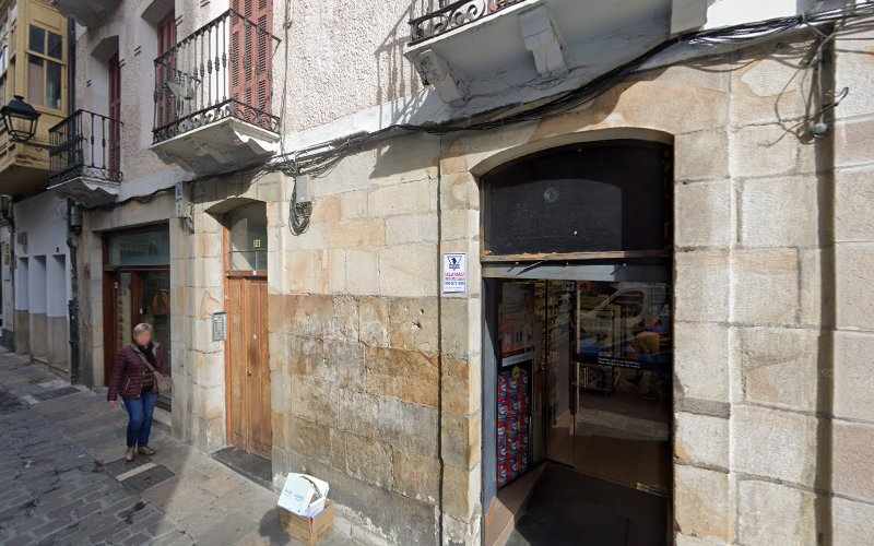 Fotografia tomada fuera de Pasteleria Muruamendiaraz - Panadería en Arrasate, Guipúzcoa