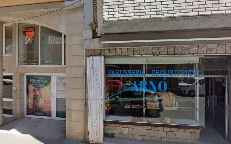 Fotografia tomada fuera de Pastisseria Arnó - Forn de pa en Almacelles, Lérida