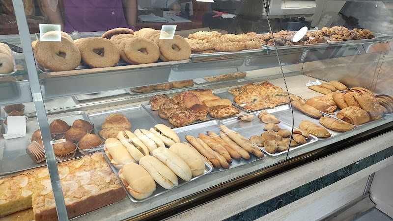 Fotografia tomada fuera de Horno Sierralta S L - Panadería en Valencia, Valencia