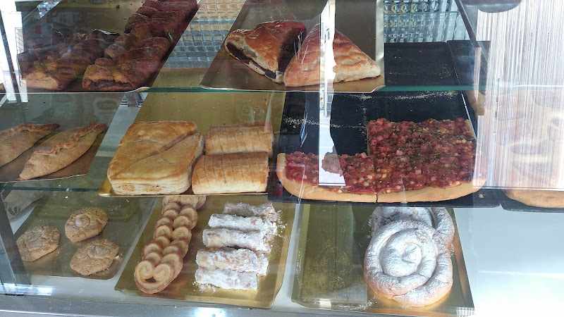 Fotografia tomada fuera de Horno de arriba -Chera - Panadería en Chera, Valencia