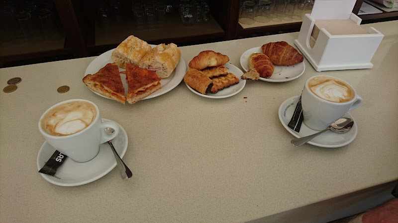 Fotografia tomada fuera de Panaderia Casanova - Panadería en Narón, A Coruña