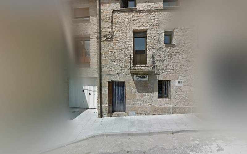 Fotografia tomada fuera de Panaderia El Tamborileru - Panadería en Peñaparda, Salamanca
