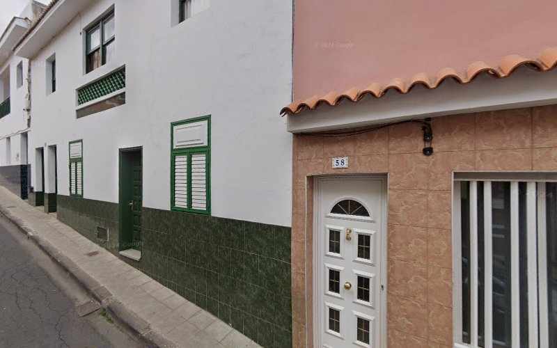 Fotografia tomada fuera de C.b. Panaderia Palo Blanco - Panadería en Los Realejos, Santa Cruz de Tenerife