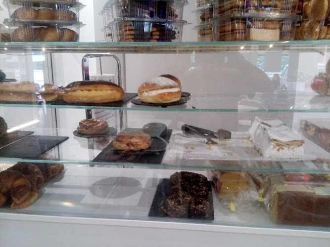 Fotografia tomada fuera de Nivel 21 - Hamburguesería en Puente San Miguel, Cantabria