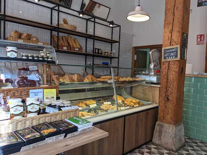 Fotografia tomada fuera de Pastelería La Marcelina - Pastelería en Santander, Cantabria