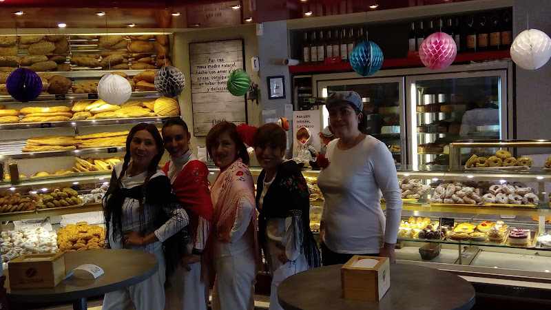 Fotografia tomada fuera de Panaderias Orio Eloy Gonzalez - Panadería en Madrid, Madrid