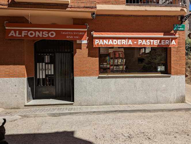 Fotografia tomada fuera de Panadería Alfonso - Panadería en El Hoyo de Pinares, Ávila