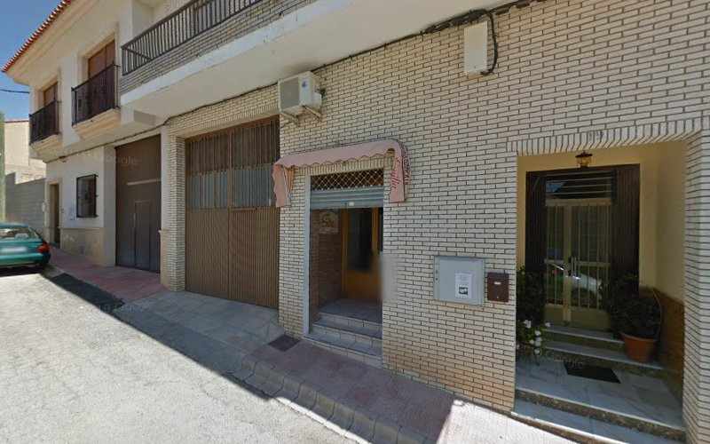 Fotografia tomada fuera de Panaderia Emilia - Panadería en Higueruela, Albacete