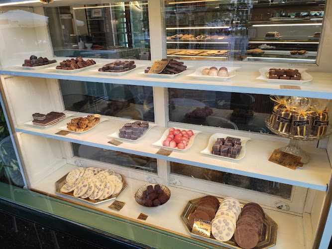 Fotografia tomada fuera de Pasteleria Bidaguren Gozotegia - Pastelería en Guernica, Vizcaya