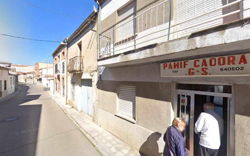 Fotografia tomada fuera de Panadería Félix Galiano - Panadería en Peñaranda de Bracamonte, Salamanca