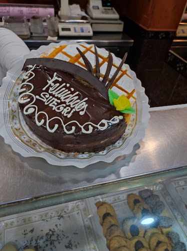 Fotografia tomada fuera de Los Curas - Pastelería en Torrejón de Ardoz, Madrid