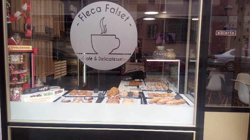 Fotografia tomada fuera de Fleca Falset - Panadería en Tarragona, Tarragona