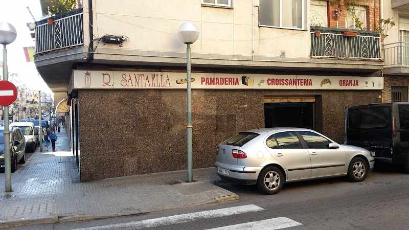 Fotografia tomada fuera de R. Santaella Panaderia Croissanteria Granja - Forn de pa en Tarragona, Tarragona