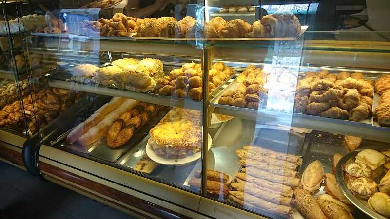 Fotografia tomada fuera de Fleca Dos Mil S.L. - Panadería en Tarragona, Tarragona
