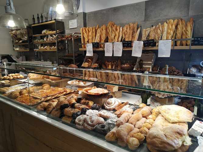 Fotografia tomada fuera de Forn Sant Salvador - Panadería en Cambrils, Tarragona