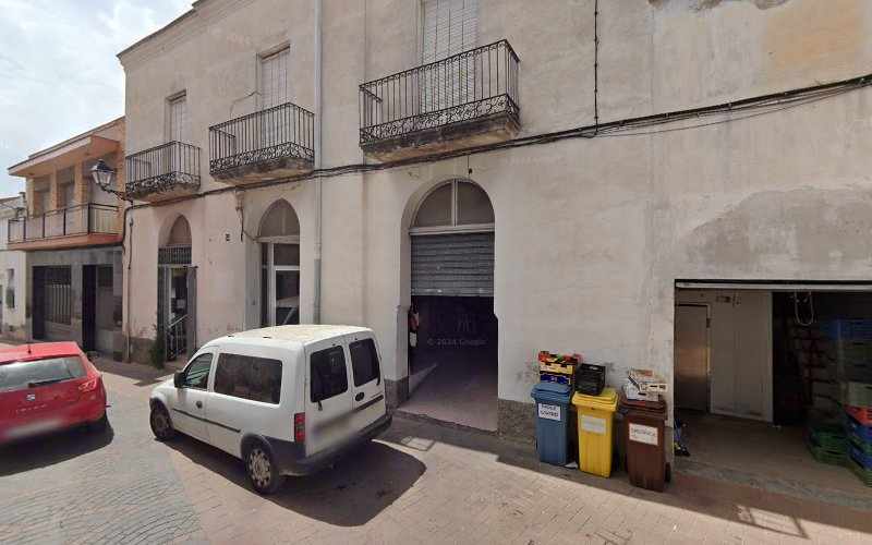 Fotografia tomada fuera de Forn Les Escales - Panadería en La Bisbal del Penedès, Tarragona